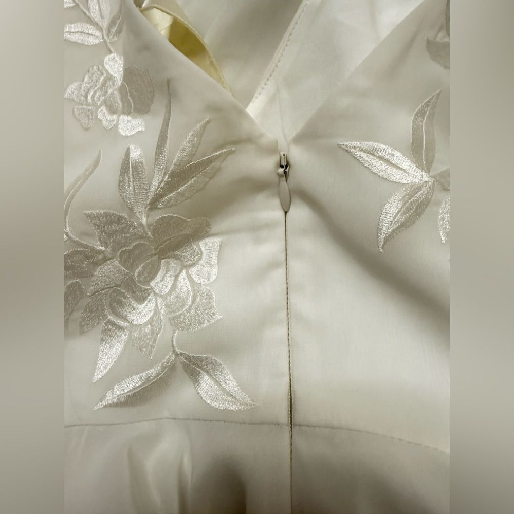 BHLDN Bonaire V-Neck Embroidered
Wedding Gown/ size 0 - Picture 13 of 16